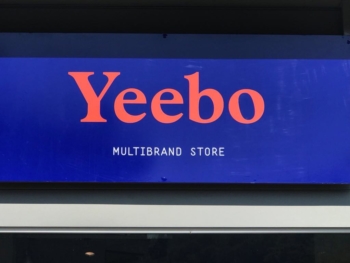 Yeebo Multibrand Store - Schild